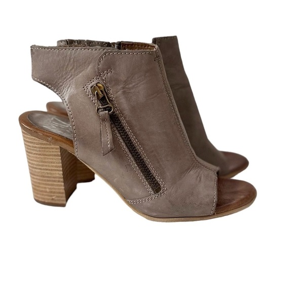 Miz Mooz NYC Summer Stone Leather Peep Toe Zipper Bootie - Picture 1 of 12